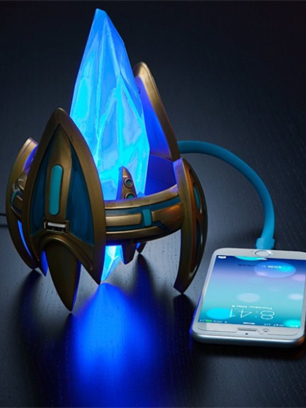 StarCraft 2 Protoss Pylon light up LED USB Hub Power Station Light ThinkGEEK